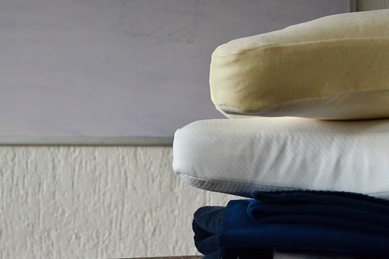 Cómo Cuidar y Prolongar la Vida Útil de tu Almohada: Consejos Prácticos